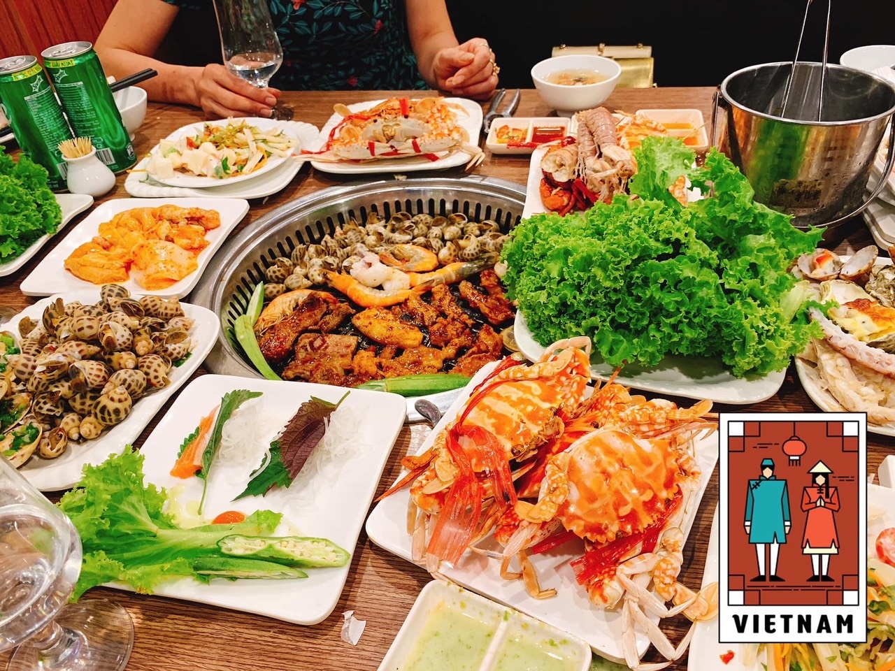 Mức giá trung bình của các nhà hàng buffet hải sản ở thành phố Bắc Ninh là bao nhiêu và có kèm theo dịch vụ nước uống miễn phí không?